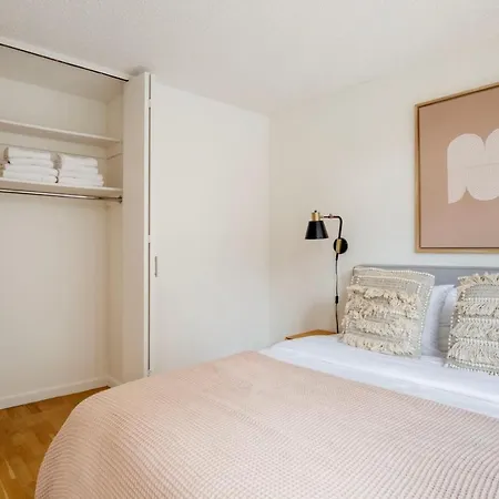 Ues 2br W Doorman Gym Nr Park Nyc-1299 * New York