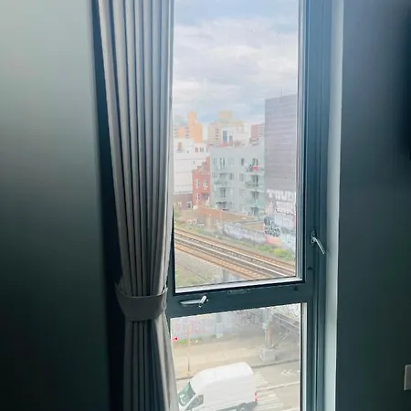 Hotel Starlight Near Lga Airport 3*