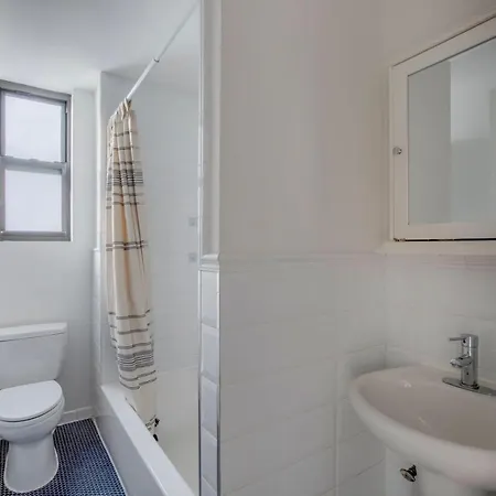 Midtown 2br W Elevator Wd Nr Park Nyc-1248