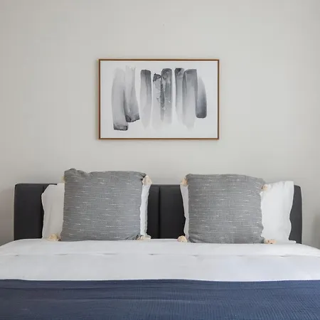 Apartment Midtown 2br W Elevator Wd Nr Park Nyc-1248 *