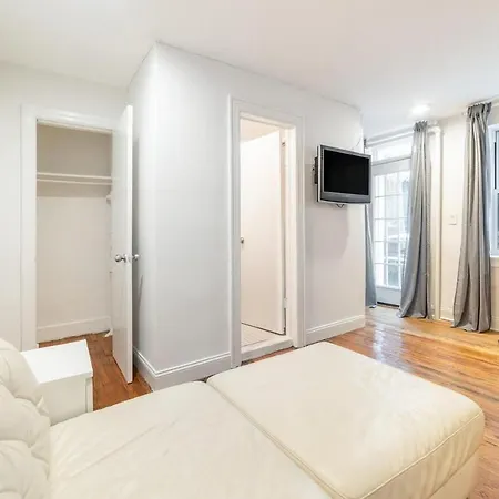 Apartment 1410: Greene