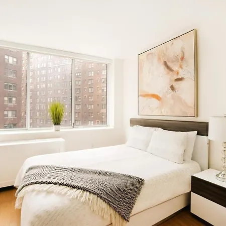 Lovely 2 Bedroom *