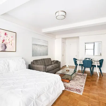 Cozy Studio * New York