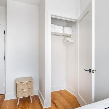 Modern Three Bedroom Brooklyn Condo-hotel * New York