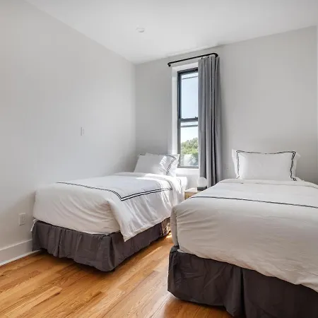 Modern Three Bedroom Brooklyn Condo-hotel Apartment *