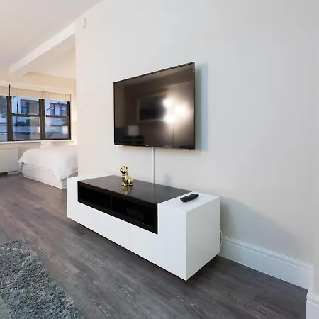 Excellent Studio At Ues Apartment *