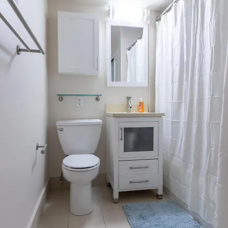 Apartment Excellent Studio At Ues