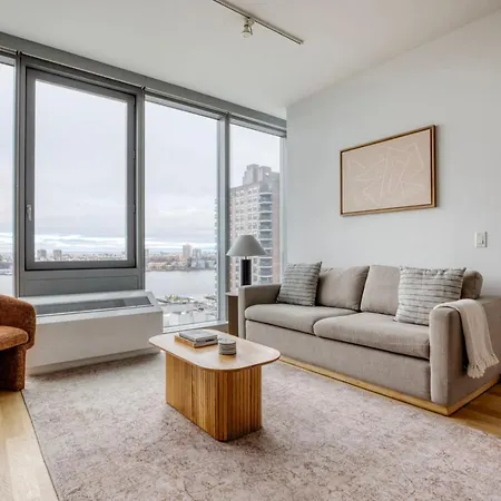 Apartment Midtown West 2br W Gym Wd Nr Green Space Nyc-1310 *