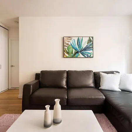 Elegant One Bed At Columbus Apartment *