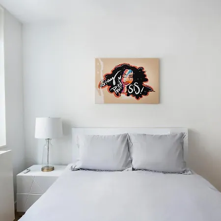Apartment Elegant One Bed At Columbus *