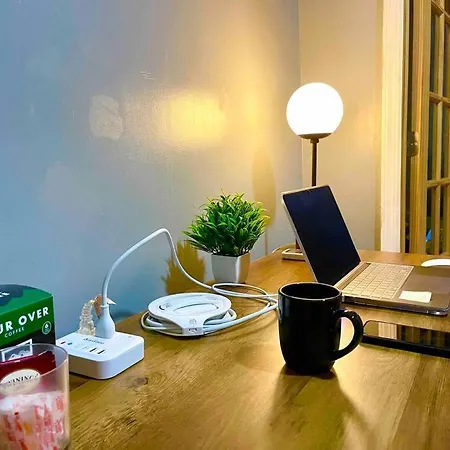 Cozy Staycation - Brooklyn Close To Train Stations