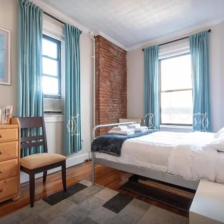 Amazing 3 Bedroom Apartment *