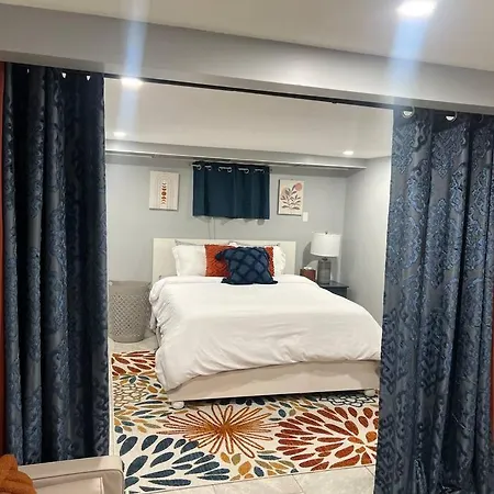 A Cozy 1 Bedroom Apartment *