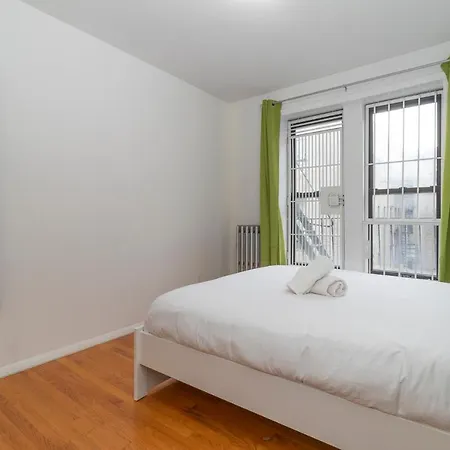 The Upper East Side Monthly * New York