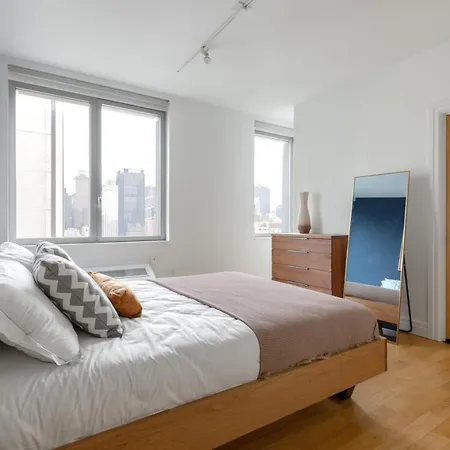 Midtown W 2br W Gym Pools Wd Doorman Nyc-360 *