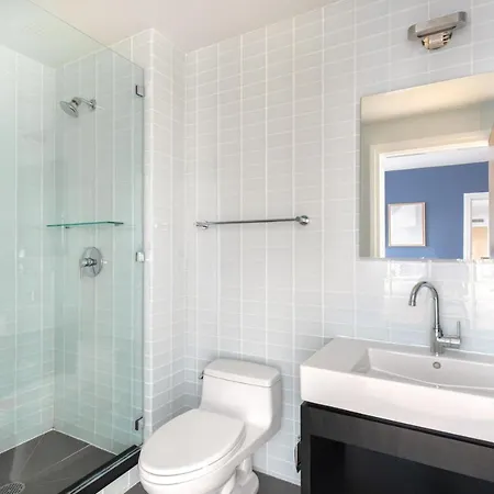 Midtown W 2br W Gym Pools Wd Doorman Nyc-360