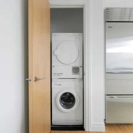Midtown W 2br W Gym Pools Wd Doorman Nyc-360 Apartment