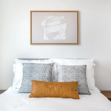 Apartment Midtown W 2br W Gym Pools Wd Doorman Nyc-360 New York