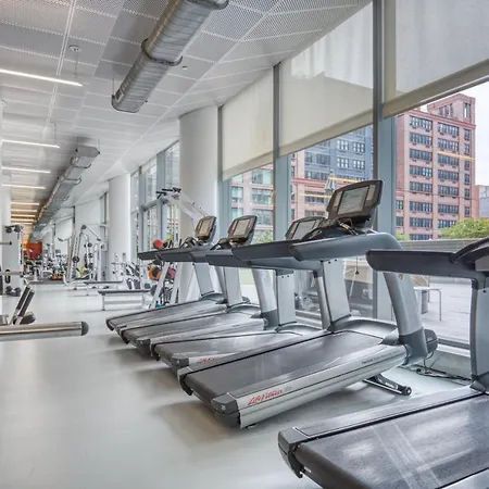 Midtown W 2br W Gym Pools Wd Doorman Nyc-360 Apartment