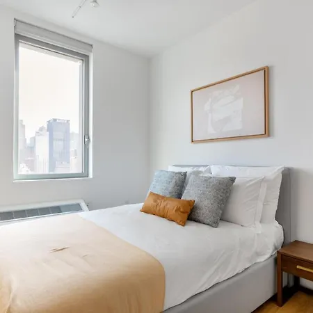 Apartment Midtown W 2br W Gym Pools Wd Doorman Nyc-360 *