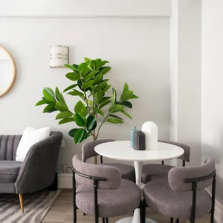 73-201 New 1br 1bth Uws Doorman Gym Apartment