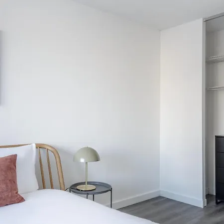 Murray Hill 3br W Gym Lounge Nr East River Nyc-943 Apartment