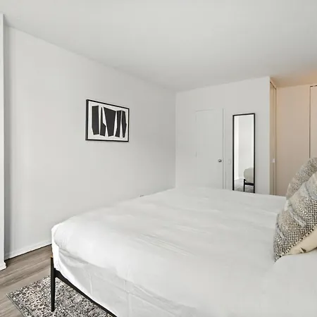 Midtown East 1br W Gym Nr East River Esplanade Nyc-1382 Apartment New York