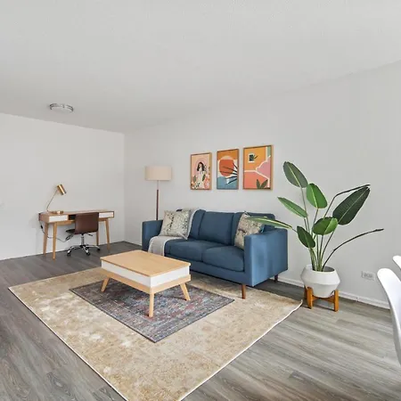 Midtown East 1br W Gym Nr East River Esplanade Nyc-1382 New York