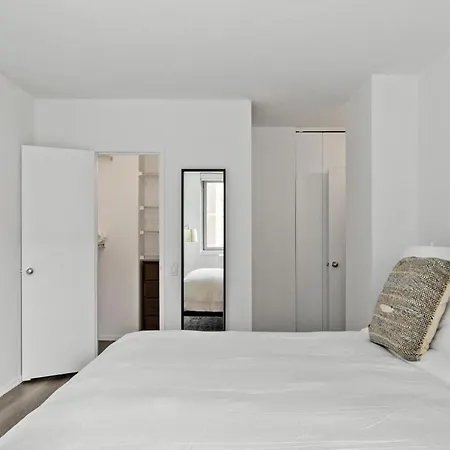 Midtown East 1br W Gym Nr East River Esplanade Nyc-1382 Apartment New York