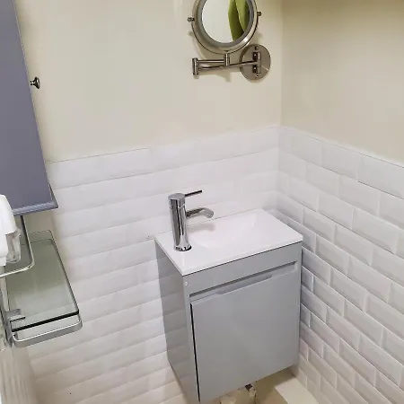 And One Bedroom Apartment *