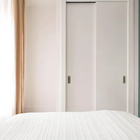 317-2a Sleek Modern 1br Ues W D New York