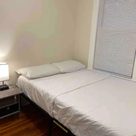 Entire Beautiful 2br L. Convenient Location In The Heart Of Queens! *