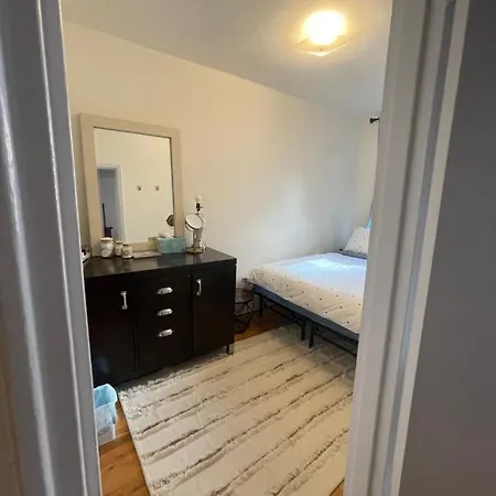 Cozy Place In Midtown Nyc Apartment *