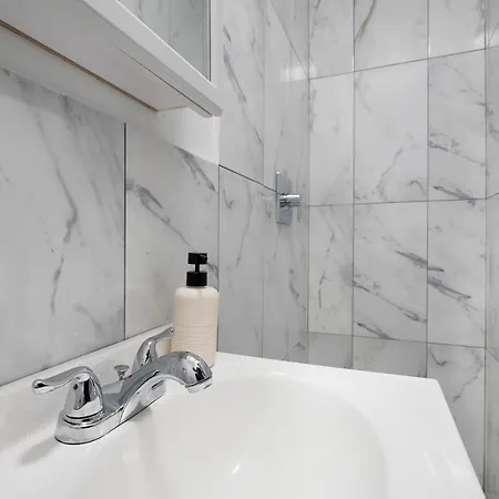 Apartment 153-1g Newly Renovated 2br Lower East Side