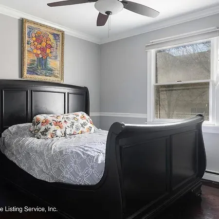 Like In Nyc W/5 Bedrooms And Pool Holiday home New York