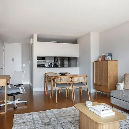 Ues 1br W Gym Wd Nr Central Park Nyc-1296 Apartment New York