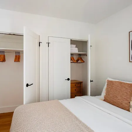 Fidi Jr 1br W Bar Lounge Gym Nr Street Nyc-1345 Apartment