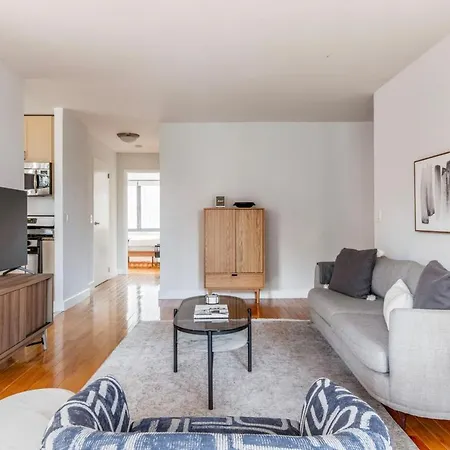 Apartment Midtown 2br W Doorman Nr Theater District Nyc-1349