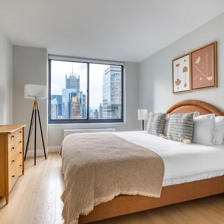 Midtown 2br W Gym Wd Nr Times Square Nyc-1348 Apartment New York