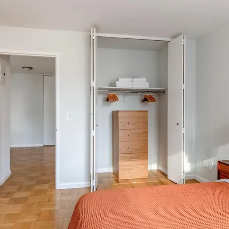 Apartment Midtown 1br W Elevator Gym Nr Times Square Nyc-1350 New York