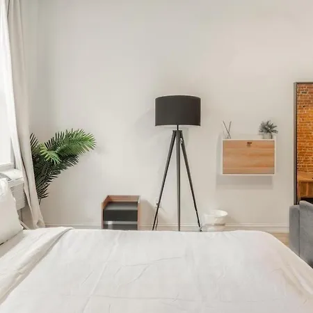 Apartment 223: Hells Kitchen *