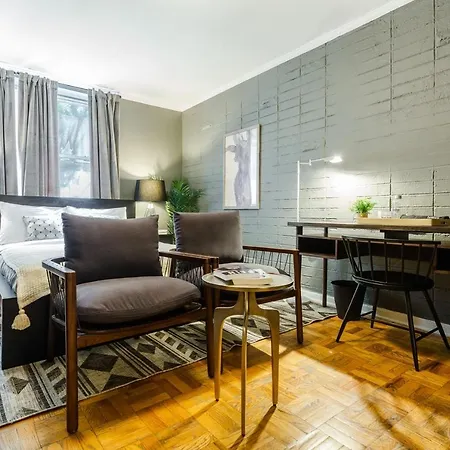 Apartment 203: Murray Hill *