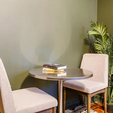 Apartment 202: Upper West Side New York