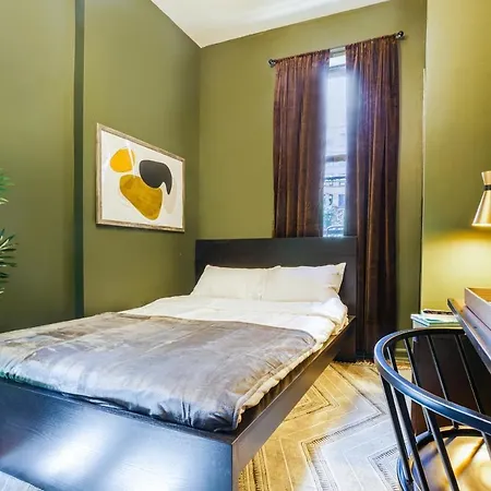 202: Upper West Side Apartment