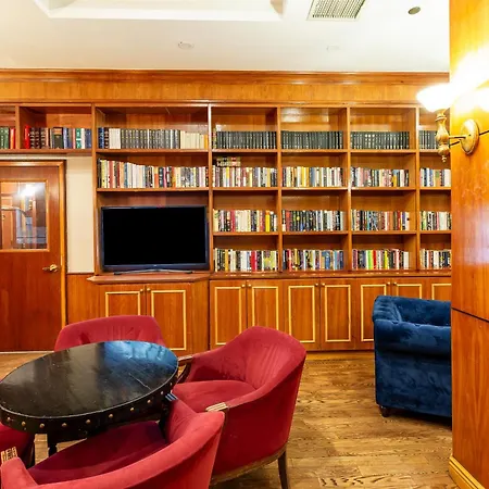 Hotel St. 2*