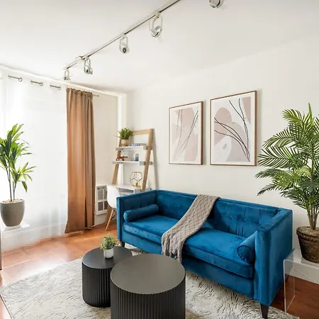Apartment 69-4d Trendy Lower East Side 1b Brand New