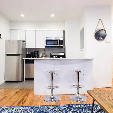 26-4b Newly Furnished 1br W D Courtyard * New York