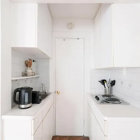 Apartment 11-4f Prime West Village Designer 1br New York