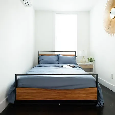 39-1 Renovated 3br Prime Midtown West *