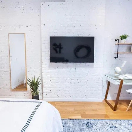 Apartment 26-4a New Prime 20's W D Shared Courtyard New York
